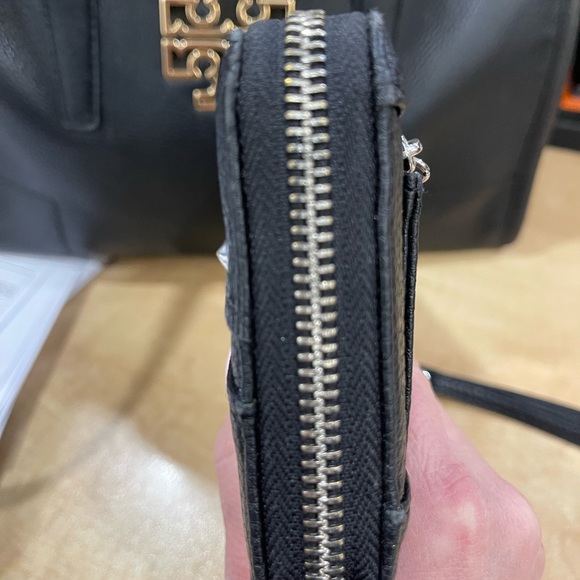 Guess zippered wallet - Picture 4 of 6